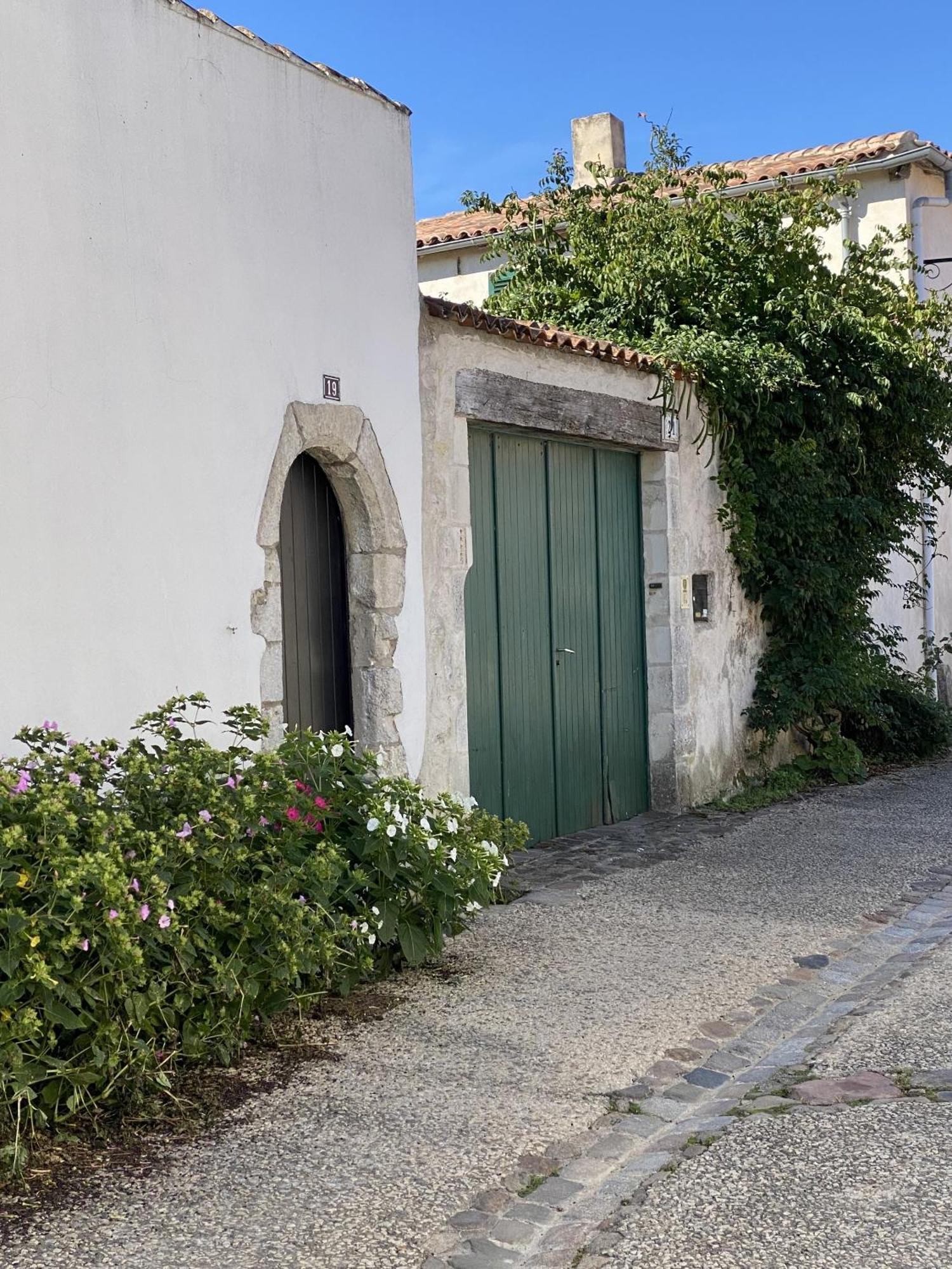 Les Remparts Apartment Saint-Martin-de-Re Luaran gambar