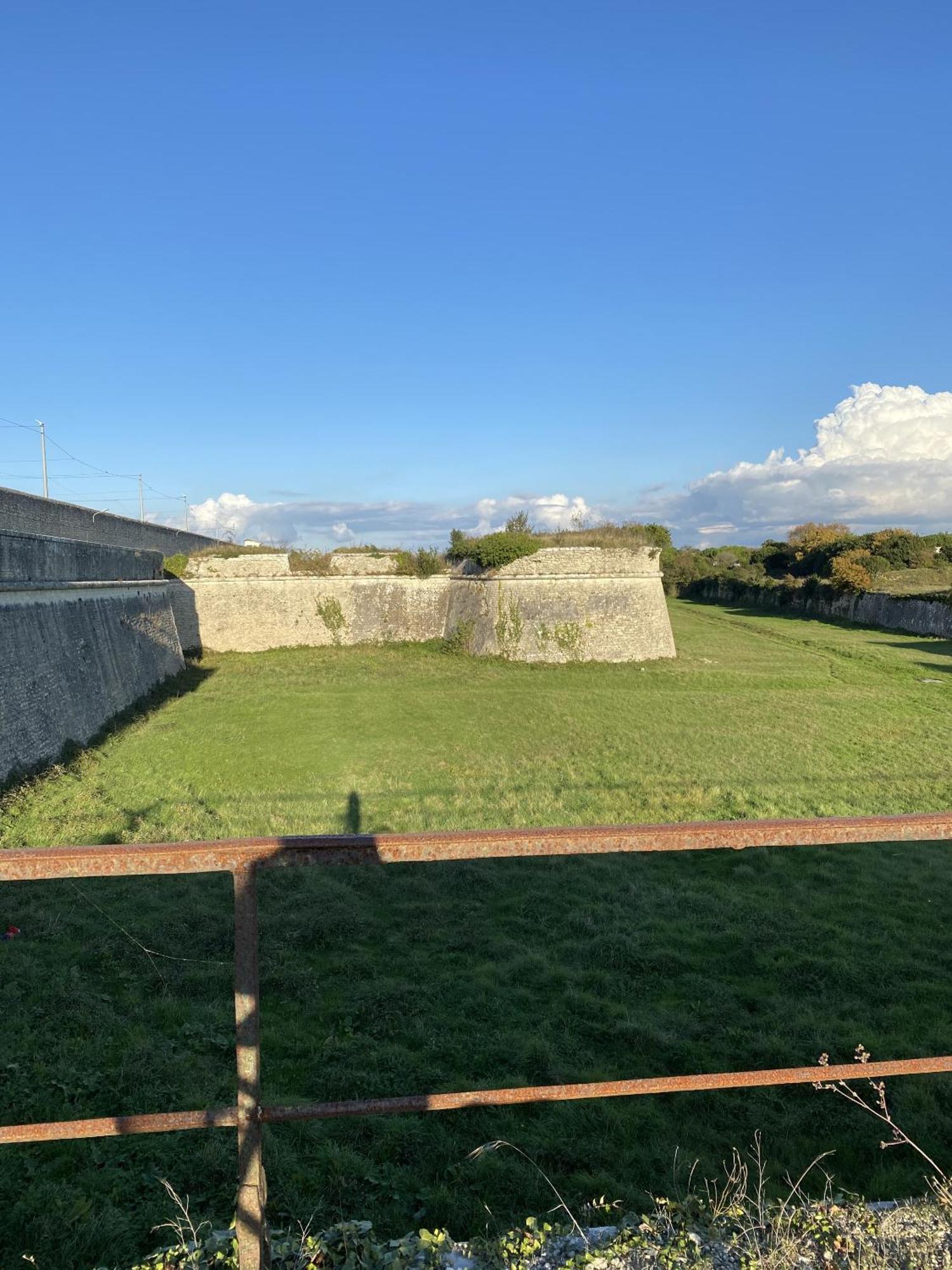 Les Remparts Apartment Saint-Martin-de-Re Luaran gambar