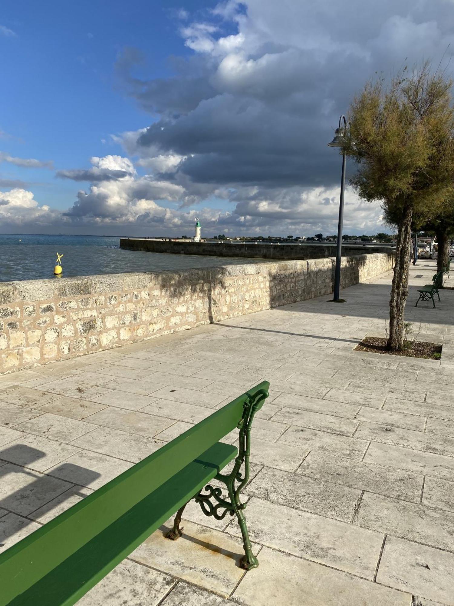 Les Remparts Apartment Saint-Martin-de-Re Luaran gambar